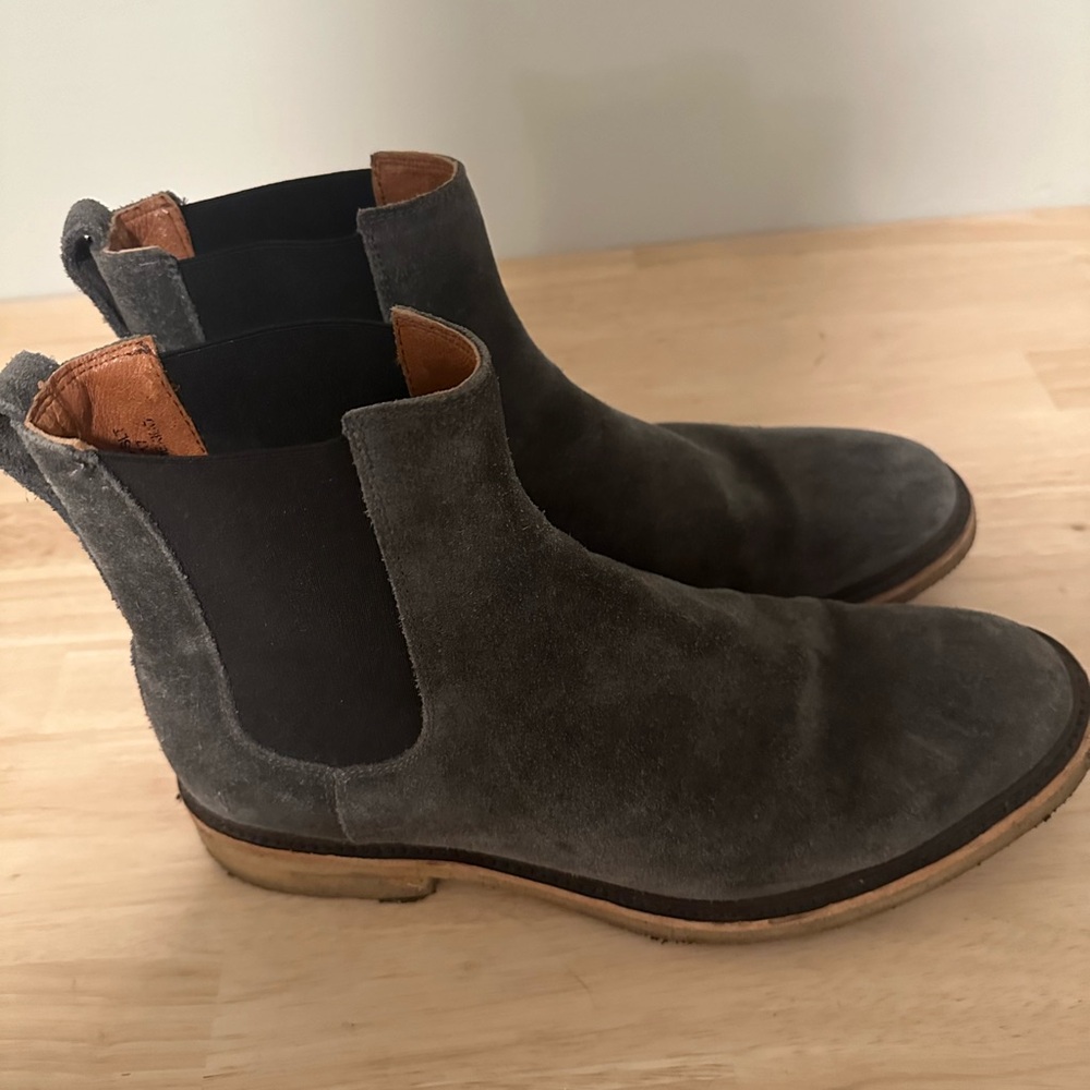 Frye Men’s Chelsea Boots 10D